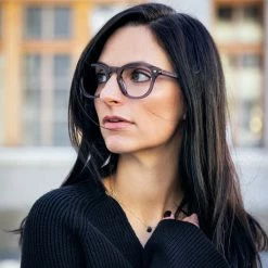 Christopher Cloos Passable – Grey Tonic Blue Light