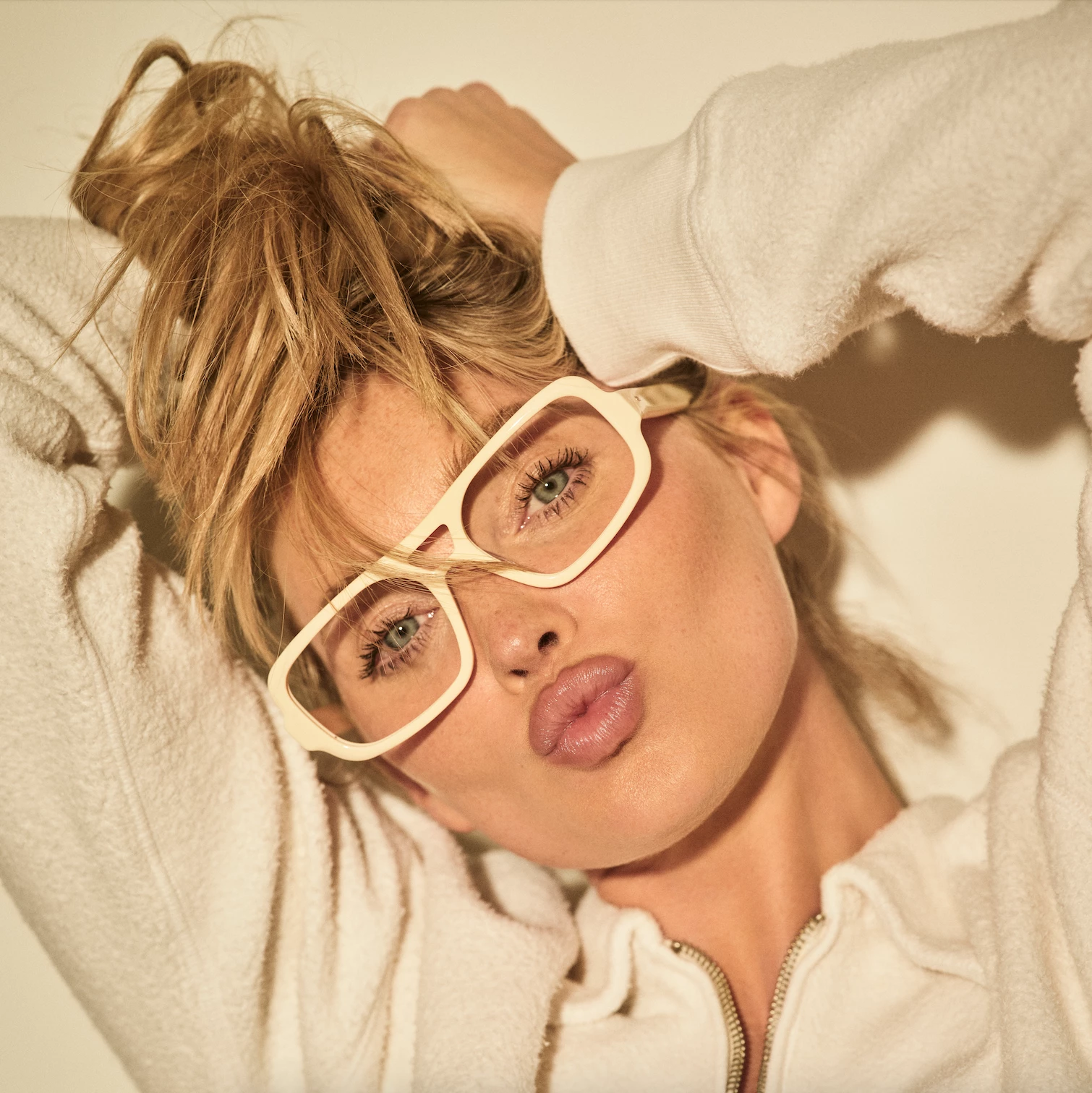 Christopher Cloos Laguna - Crème Blue Light 6 Christopher Cloos Laguna - Crème Blue Light