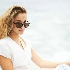 Christopher Cloos Passable – Espresso 15 Christopher Cloos Passable – Espresso